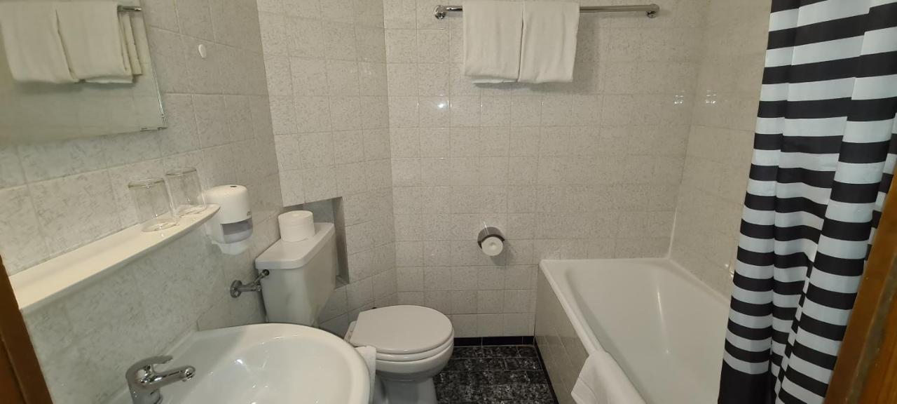 Seehotel Zur Post Tegernsee Bagian luar foto