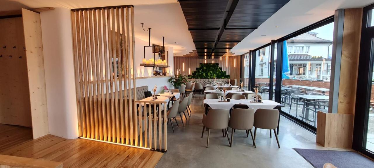 Seehotel Zur Post Tegernsee Bagian luar foto