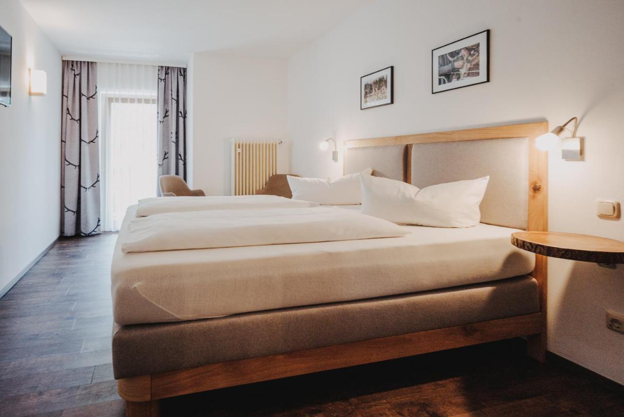 Seehotel Zur Post Tegernsee Bagian luar foto