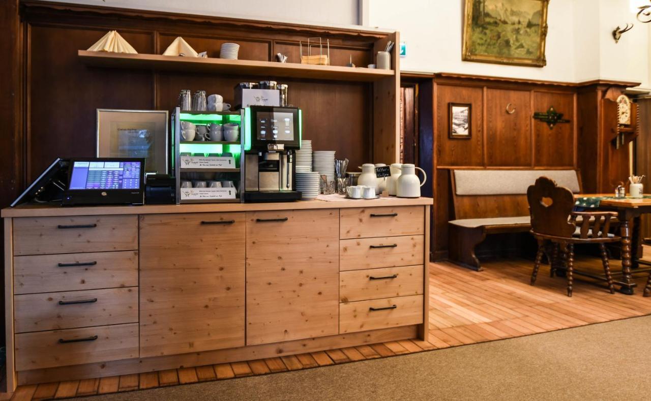 Seehotel Zur Post Tegernsee Bagian luar foto
